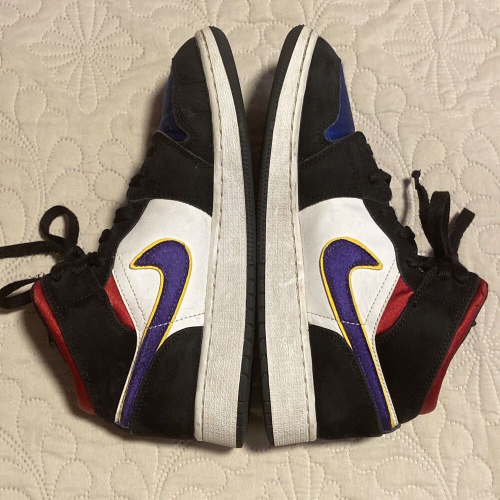 Nike Air Jordan sneakers kids 5Y Fits Womens 6.5 Rival lakers mid 1 black purple